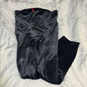 SPANX Velvet Leggings